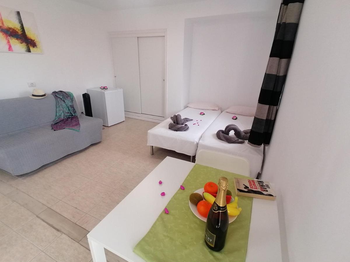 Small Studio, 50 M Front Of The Ocean & Free Wifi Playa Feñabe 외부 사진