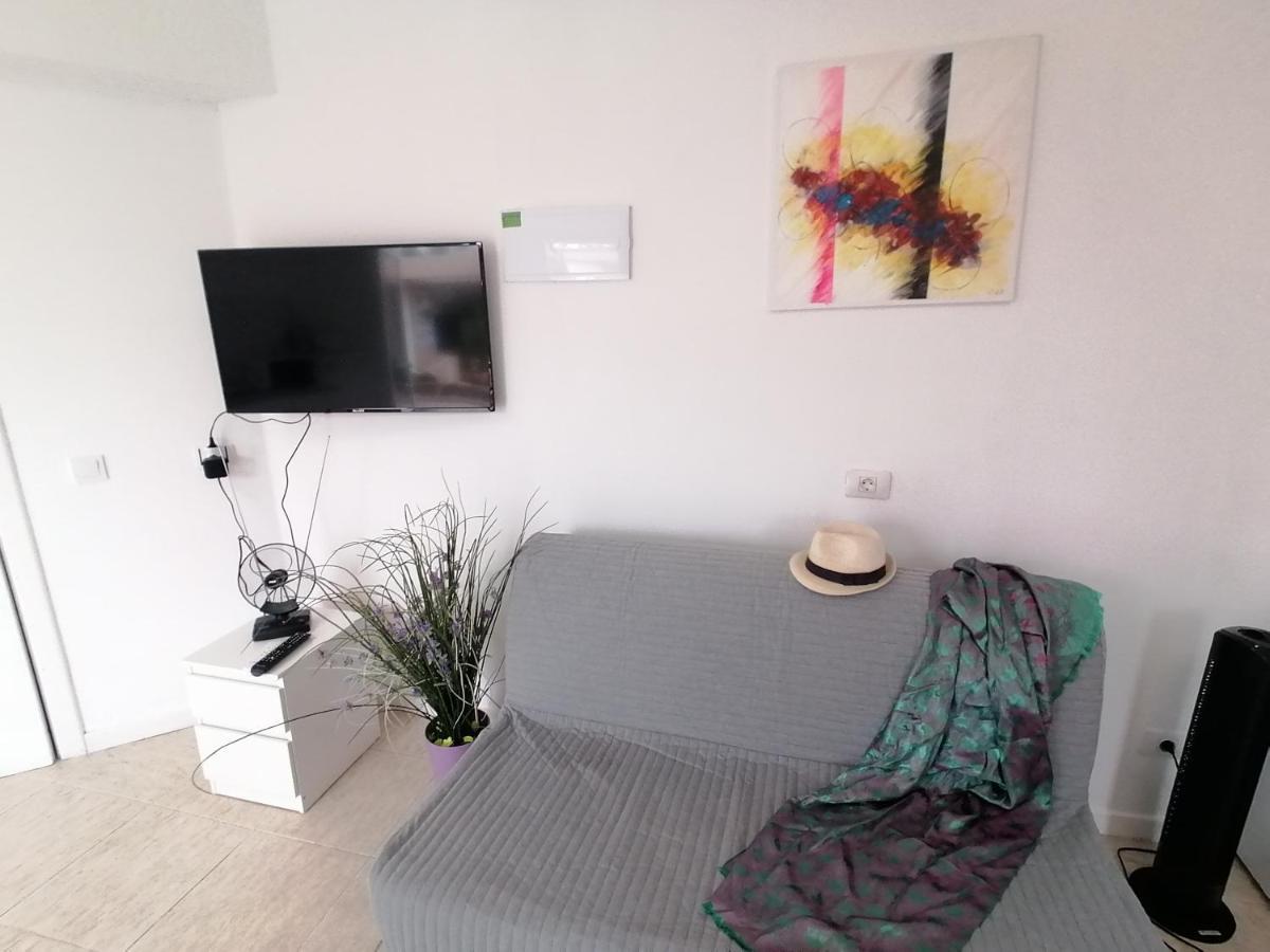 Small Studio, 50 M Front Of The Ocean & Free Wifi Playa Feñabe 외부 사진